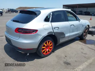2017 Porsche Macan with VIN WP1AA2A53HLB03820, listed as a IAAI auction lot 42569877 with 73,758 mi miles and . Bid and sale history available at DreamBid. Image 4.