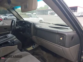 2004 Chevrolet Tahoe LS with VIN 1GNEC13V24R228648, listed as a IAAI auction lot 42429470 with Not provided miles and . Bid and sale history available at DreamBid. Image 5.