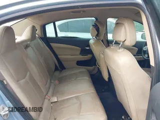 2014 Chrysler 200 Limited with VIN 1C3CCBCG8EN131359, listed as a IAAI auction lot 42076240 with 155,171 mi miles. Bid and sale history available at carsss.com. Image 8.