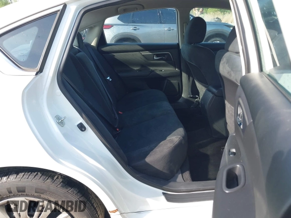 2015 Nissan Altima S with VIN 1N4AL3AP4FN388442, listed as a IAAI auction lot 42107172 with 113,354 mi miles and . Bid and sale history available at carsss.com. Image 8.