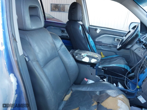 2004 Honda Pilot EX with VIN 2HKYF185X4H503079, listed as a IAAI auction lot 41245583 with 1 mi miles. Bid and sale history available at carsss.com. Image 5.