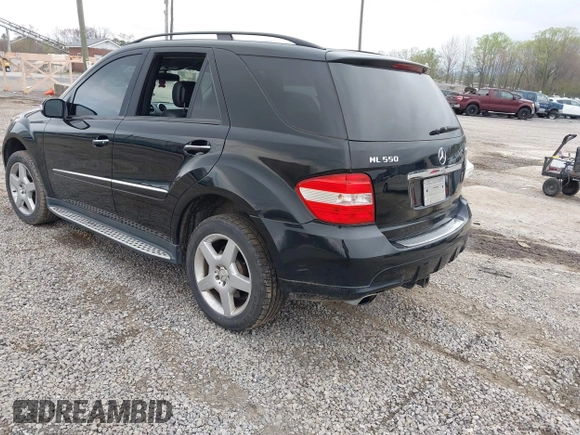 2008 Mercedes-Benz M 5.5L with VIN 4JGBB72E28A400597, listed as a IAAI auction lot 42012741 with 194,832 mi miles. Bid and sale history available at carsss.com. Image 3.