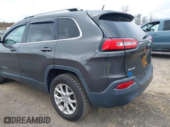 2014 Jeep Cherokee Latitude with VIN 1C4PJMCS5EW201459, listed as a IAAI auction lot 42092653 with 147,430 mi miles. Bid and sale history available at carsss.com. Image 6.