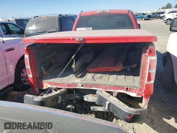 2010 Ford F-150 XL z VIN 1FTMF1CW8AKE05759, wystawiony jako Copart lot #61659635 z przebiegiem 303 424 mil mil oraz Szkoda całkowita • Salvage title. Historia ofert i sprzedaży dostępna na DreamBid. Obrazek 6.