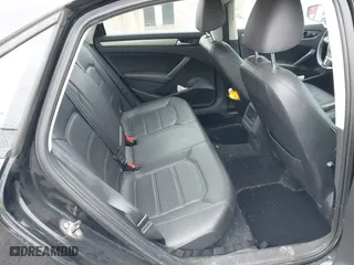 2014 Volkswagen Passat Wolfsburg Ed with VIN 1VWAT7A31EC098634, listed as a IAAI auction lot 41924146 with 80,872 mi miles. Bid and sale history available at carsss.com. Image 8.