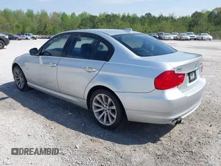 2011 BMW 3 Series 328i with VIN WBAPH7C5XBE851569, listed as a IAAI auction lot 41940437 with 171,881 mi miles. Bid and sale history available at carsss.com. Image 3.