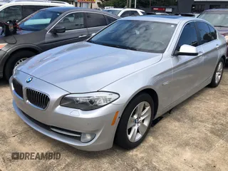 2013 BMW 5 Series 528i with VIN WBAXG5C5XDD233958, listed as a Copart auction lot 68722414 with 103,543 mi miles and . Bid and sale history available at carsss.com. Image 2.