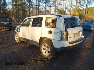 2011 Jeep Patriot Latitude with VIN 1J4NF1GBXBD207180, listed as a IAAI auction lot 41327968 with 166,564 mi miles and . Bid and sale history available at DreamBid. Image 3.