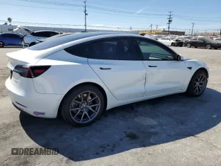 2019 Tesla Model 3 Long Range with VIN 5YJ3E1EB1KF433510, listed as a Copart auction lot 47482225 with 111,352 mi miles and Salvage Title. Bid and sale history available at DreamBid. Image 3.