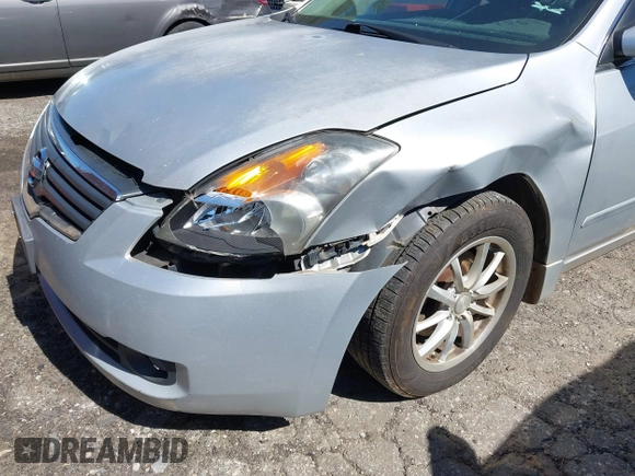 2008 Nissan Altima 2.5 with VIN 1N4AL21E28N550077, listed as a IAAI auction lot 41812456 with 274,030 mi miles. Bid and sale history available at carsss.com. Image 13.