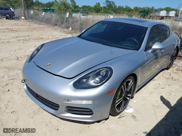 2014 Porsche Panamera S E-Hybrid with VIN WP0AD2A75EL044663, listed as a IAAI auction lot 41818381 with 44,194 mi miles. Bid and sale history available at carsss.com. Image 2.