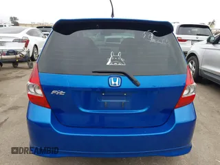 2008 Honda Fit Sport z VIN JHMGD38668S045956, wystawiony jako IAAI lot #42212813 z przebiegiem 186 014 mil mil oraz . Historia ofert i sprzedaży dostępna na DreamBid. Obrazek 17.