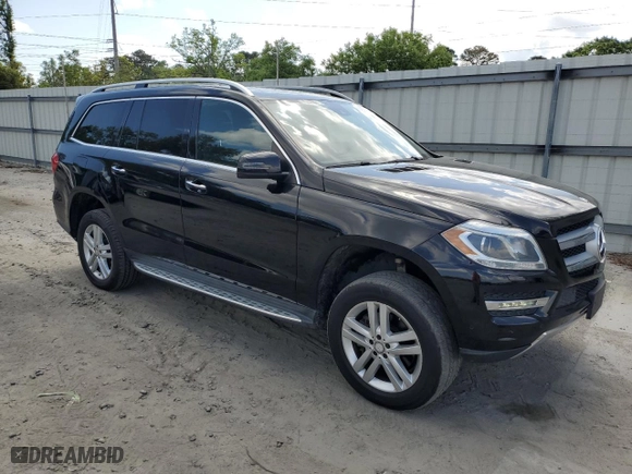 2015 Mercedes-Benz GL-Class GL 450 with VIN 4JGDF6EE2FA468091, listed as a Copart auction lot 52800375 with 171,925 mi miles and Clean Title. Bid and sale history available at carsss.com. Image 4.