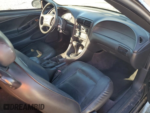 2000 Ford Mustang with VIN 1FAFP4448YF282672, listed as a Copart auction lot 81999314 with 224,031 mi miles and Salvage Title. Bid and sale history available at carsss.com. Image 8.