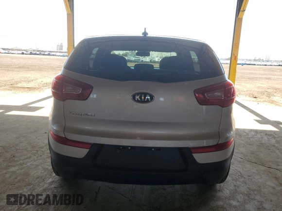 2013 Kia Sportage LX z VIN KNDPB3A20D7374714, wystawiony jako Copart lot #60260025 z przebiegiem 68 178 mil mil oraz Czysty tytuł • Clean title. Historia ofert i sprzedaży dostępna na DreamBid. Obrazek 6.