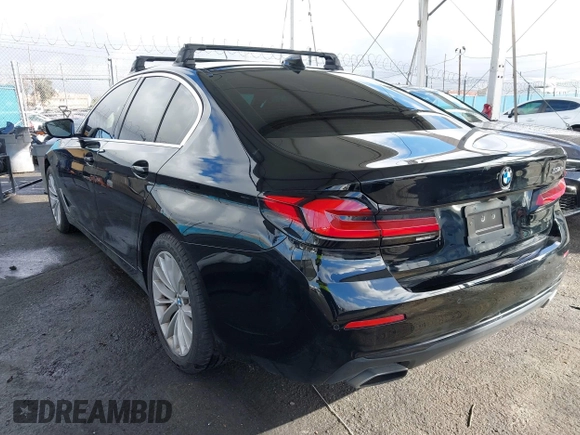 2021 BMW 5 Series 530e with VIN WBA13AG07MCF87003, listed as a IAAI auction lot 41550152 with 52,214 mi miles and . Bid and sale history available at carsss.com. Image 3.