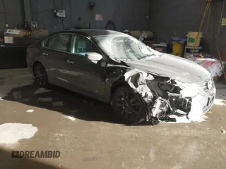2018 Nissan Altima 2.5 SR with VIN 1N4AL3AP3JC297148, listed as a IAAI auction lot 41333579 with 69,485 mi miles. Bid and sale history available at carsss.com. Image 1.