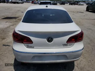 2014 Volkswagen CC R-Line with VIN WVWBN7AN1EE524099, listed as a Copart auction lot 60628924 with 120,310 mi miles and Clean Title. Bid and sale history available at carsss.com. Image 6.