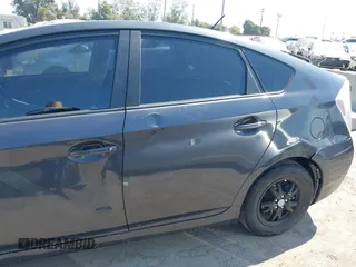2015 Toyota Prius Four with VIN JTDKN3DU0F0431780, listed as a IAAI auction lot 40506614 with 102,670 mi miles. Bid and sale history available at carsss.com. Image 6.