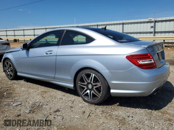 2013 Mercedes-Benz C 350 с VIN WDDGJ5HB1DF957633, выставлен на аукционе Copart как лот 65576675 с пробегом 232 132 миль миль и Списание • Salvage title. История ставок и продаж доступна на DreamBid. Изображение 2.