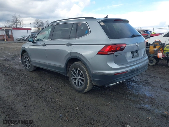 2020 Volkswagen Tiguan SE with VIN 3VV2B7AX2LM042731, listed as a IAAI auction lot 41645891 with 69,661 mi miles. Bid and sale history available at carsss.com. Image 3.