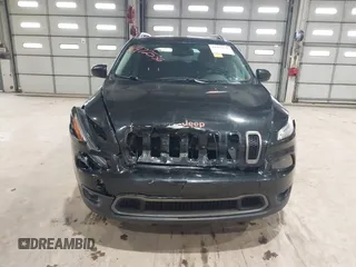 2016 Jeep Cherokee Latitude with VIN 1C4PJMCB5GW289738, listed as a IAAI auction lot 41472536 with 175,292 mi miles. Bid and sale history available at carsss.com. Image 6.