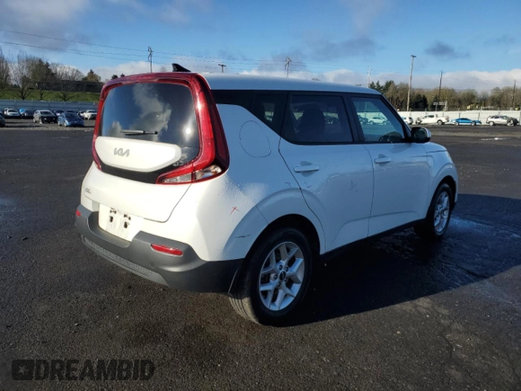 2022 Kia Soul LX with VIN KNDJ23AUXN7815743, listed as a Copart auction lot 48356215 with 21,915 mi miles and Salvage Title. Bid and sale history available at carsss.com. Image 3.
