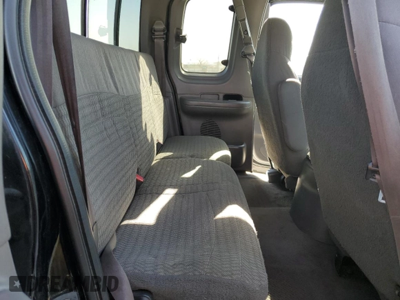 2000 Ford F-150 XL с VIN 1FTZX0726YKB47787, выставлен на аукционе Copart как лот 49712445 с пробегом Не указан миль и Списание • Salvage title. История ставок и продаж доступна на DreamBid. Изображение 10.