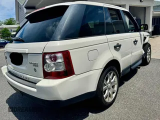 2009 Land Rover Range Rover Sport HSE z VIN SALSK25439A202406, wystawiony jako Copart lot #58450095 z przebiegiem 202 277 mil mil oraz Czysty tytuł • Clean title. Historia ofert i sprzedaży dostępna na DreamBid. Obrazek 4.