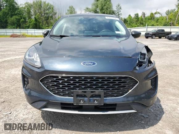 2022 Ford Escape SE with VIN 1FMCU9G62NUC02592, listed as a Copart auction lot 61613325 with 21,064 mi miles and Salvage title. Bid and sale history available at DreamBid. Image 5.