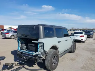 2022 Ford Bronco with VIN 1FMEE5BP1NLB60162, listed as a IAAI auction lot 41213977 with 21,226 mi miles. Bid and sale history available at carsss.com. Image 4.