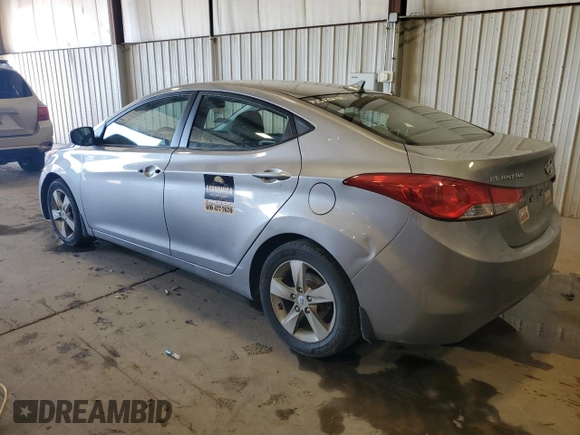 2013 Hyundai Elantra GLS с VIN KMHDH4AE2DU932965, выставлен на аукционе Copart как лот 54442845 с пробегом 123 465 миль миль и Списание • Salvage title. История ставок и продаж доступна на DreamBid. Изображение 2.