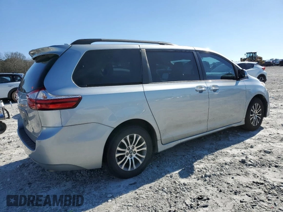 2019 Toyota Sienna XLE Auto Access Seat with VIN 5TDYZ3DC1KS987903, listed as a Copart auction lot 45039385 with 72,017 mi miles and Salvage Title. Bid and sale history available at carsss.com. Image 3.
