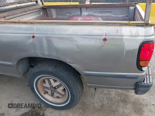 1994 Mazda B-Series Truck z VIN 4F4CR12A3RTM46760, wystawiony jako IAAI lot #41916078 z przebiegiem 276 129 mil mil oraz . Historia ofert i sprzedaży dostępna na DreamBid. Obrazek 6.