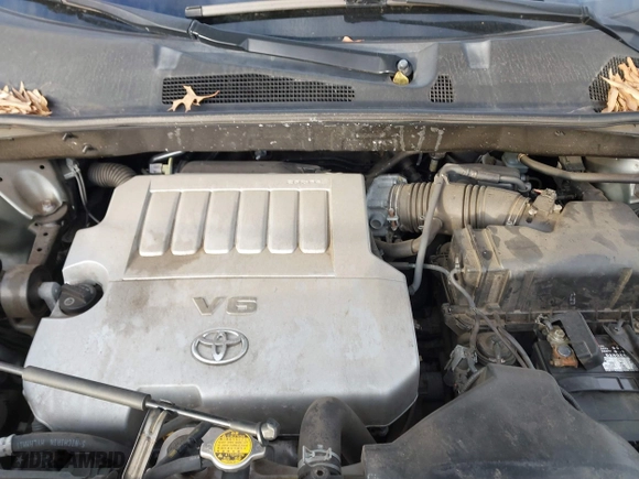 2010 Toyota Highlander SE with VIN 5TDJK3EH5AS031130, listed as a IAAI auction lot 41172229 with 186,511 mi miles. Bid and sale history available at carsss.com. Image 10.