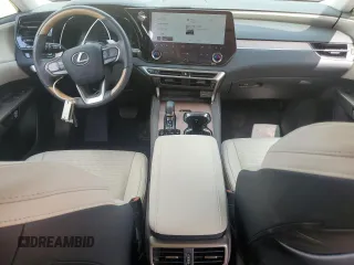 2024 Lexus RX 350h z VIN 2T2BBMCA7RC043862, wystawiony jako Copart lot #59543065 z przebiegiem 14 046 mil mil oraz Szkoda całkowita • Salvage title. Historia ofert i sprzedaży dostępna na DreamBid. Obrazek 8.