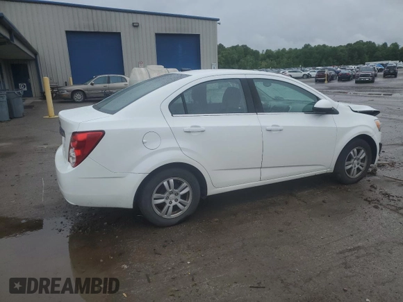 2014 Chevrolet Sonic LT z VIN 1G1JC5SH7E4160011, wystawiony jako Copart lot #57532945 z przebiegiem 136 185 mil mil oraz Szkoda całkowita • Salvage title. Historia ofert i sprzedaży dostępna na DreamBid. Obrazek 3.