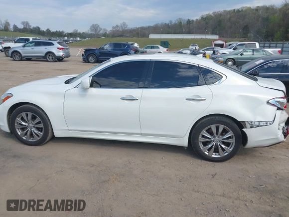 2013 Infiniti M37 with VIN JN1BY1AP3DM513084, listed as a IAAI auction lot 41903753 with 139,864 mi miles. Bid and sale history available at carsss.com. Image 14.