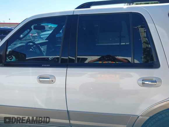 2012 Ford Expedition XLT с VIN 1FMJU1H57CEF46831, выставлен на аукционе IAAI как лот 42078155 с пробегом 232 254 миль миль и . История ставок и продаж доступна на DreamBid. Изображение 14.