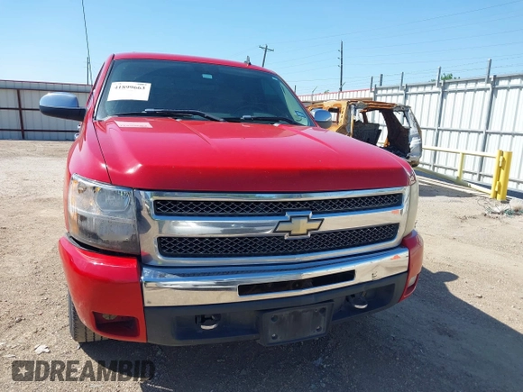 2011 Chevrolet Silverado 1500 LT with VIN 3GCPCSE02BG351470, listed as a IAAI auction lot 41899663 with 293,511 mi miles and . Bid and sale history available at DreamBid. Image 12.