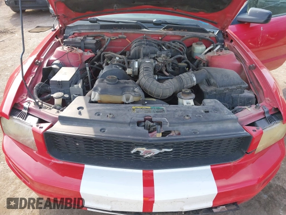 2005 Ford Mustang Deluxe z VIN 1ZVFT80N955155293, wystawiony jako IAAI lot #41891807 z przebiegiem 169 092 mil mil oraz . Historia ofert i sprzedaży dostępna na DreamBid. Obrazek 10.