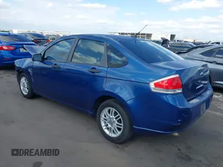 2008 Ford Focus SE with VIN 1FAHP35N08W197111, listed as a IAAI auction lot 42072726 with 109,587 mi miles. Bid and sale history available at carsss.com. Image 3.