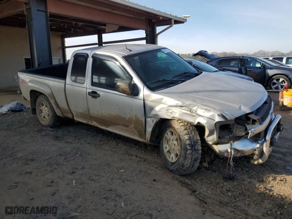 2005 Chevrolet Colorado LS Z71 with VIN 1GCDT196058219751, listed as a Copart auction lot 43018135 with 280,096 mi miles and Salvage Title. Bid and sale history available at carsss.com. Image 4.