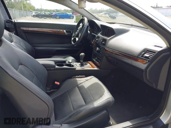 2013 Mercedes-Benz E 350 with VIN WDDKJ5KB3DF199684, listed as a IAAI auction lot 42160900 with 134,811 mi miles and . Bid and sale history available at DreamBid. Image 5.