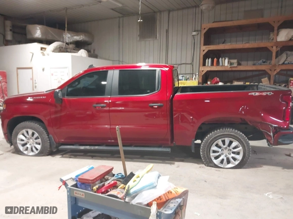 2021 Chevrolet Silverado 1500 Custom with VIN 3GCPYBEK5MG240238, listed as a IAAI auction lot 41952395 with 88,705 mi miles. Bid and sale history available at carsss.com. Image 15.