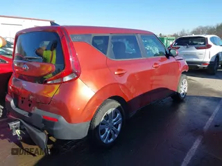 2020 Kia Soul S with VIN KNDJ23AU2L7117902, listed as a IAAI auction lot 41759979 with 59,764 mi miles. Bid and sale history available at carsss.com. Image 4.