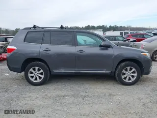 2013 Toyota Highlander with VIN 5TDZK3EH4DS137768, listed as a IAAI auction lot 41399693 with 179,372 mi miles. Bid and sale history available at carsss.com. Image 13.