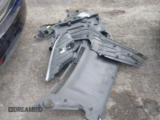 2016 Tesla Model S 90D z VIN 5YJSA1E4XGF171681, wystawiony jako IAAI lot #41836005 z przebiegiem 81 063 mil mil oraz . Historia ofert i sprzedaży dostępna na DreamBid. Obrazek 12.