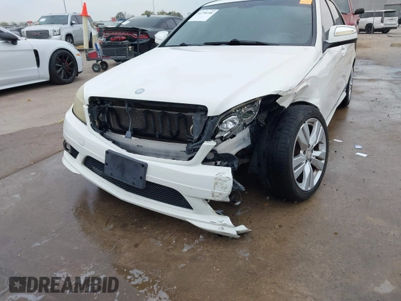 2008 Mercedes-Benz C 300 Sport z VIN WDDGF54X48R014482, wystawiony jako IAAI lot #41798188 z przebiegiem 140 179 mil mil oraz . Historia ofert i sprzedaży dostępna na DreamBid. Obrazek 6.