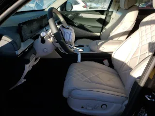 2025 Genesis GV80 Prestige with VIN KMUHEESC3SU218547, listed as a Copart auction lot 81136884 with 5,619 mi miles and Salvage Title. Bid and sale history available at DreamBid. Image 7.